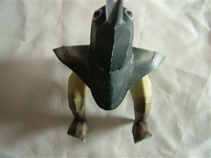 兜をかぶった鳥のペーパークラフト