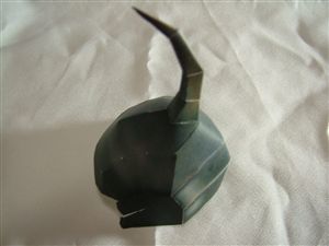 兜をかぶった鳥のペーパークラフト
