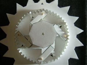 脱進機のペーパークラフト