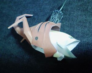 塔の魚のペーパークラフト
